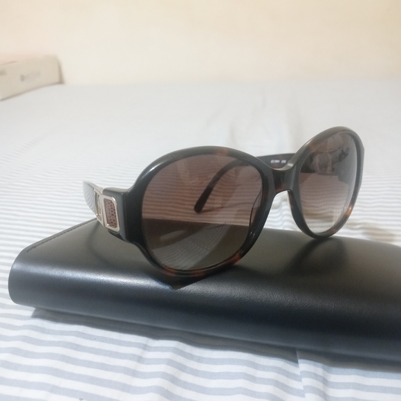 Authentic Chloe Sunglasses - Picture 2 of 16